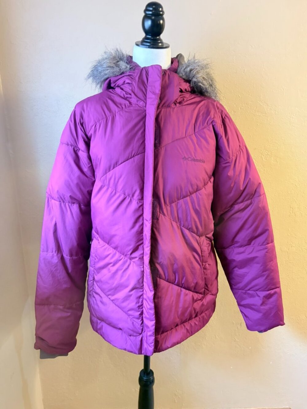 #141 Women's Columbia Puffer Winter Jacket Faux Fur Hood, Purple, Size XL